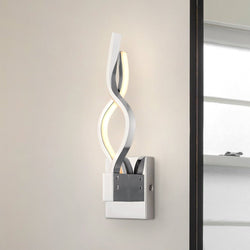 Urban Ambiance - Wall Sconce - UQL5431 Contemporary Indoor Wall Sconce, 15.75''H x 4.5''W x 3.5''D, Polished Chrome Finish, Medina Collection - 